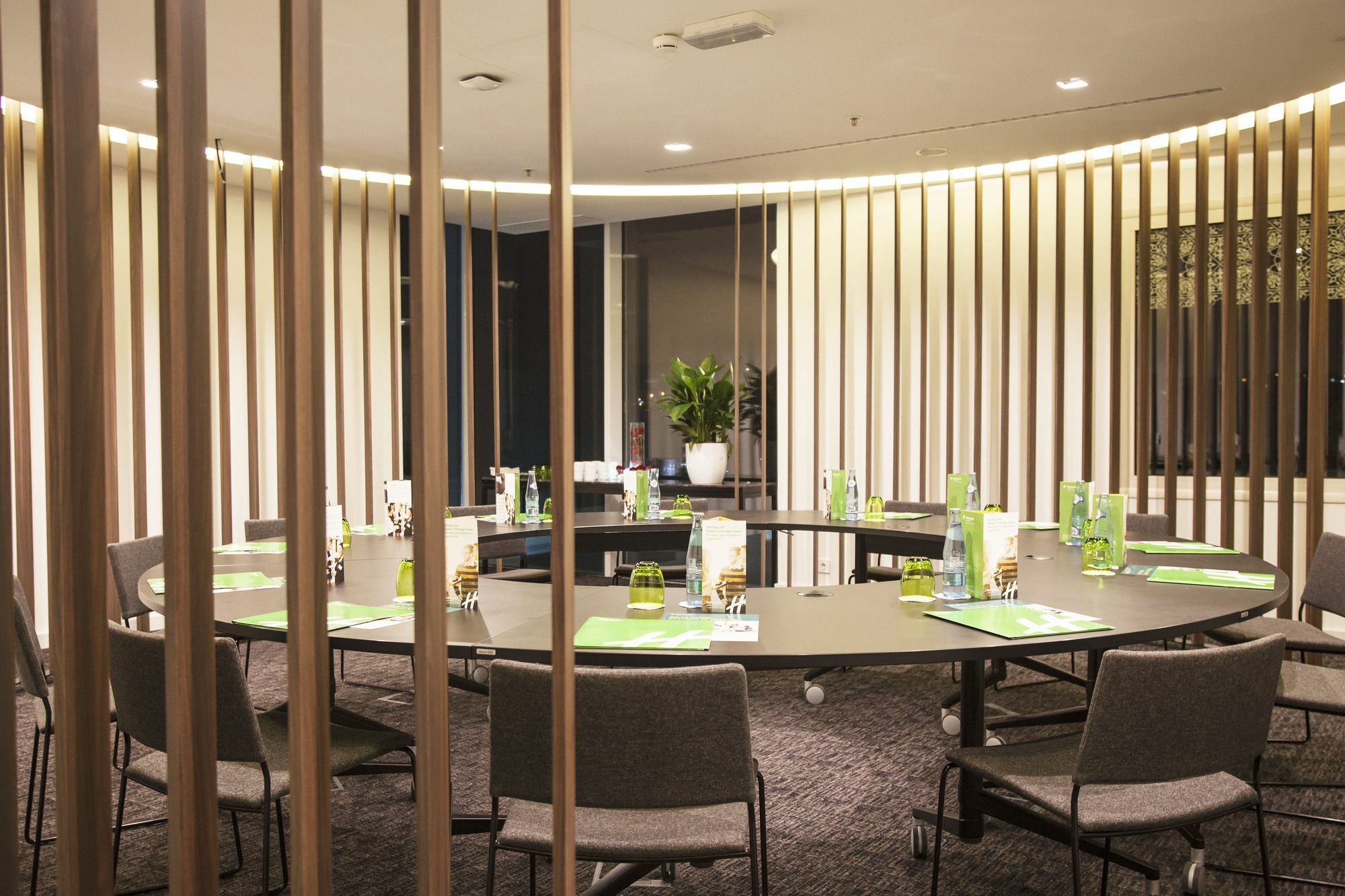 Holiday Inn Algiers - Cheraga Tower By Ihg Eksteriør billede